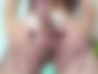 Chloeygreey's Live Sex Cam Show