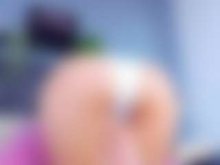Live cam show with DulceAurora1 - Public MILF on Camsoda
