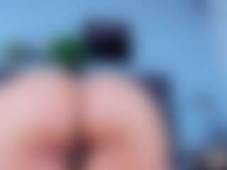 Live cam show with DulceAurora1 - Public MILF on SinfulBabes