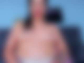Live cam show with DulceAurora1 - Public MILF on CamClone