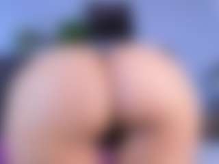 Live cam show with DulceAurora1 - Public Brown Hair on Camsoda