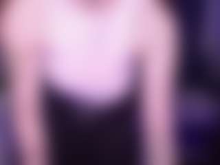 Live cam show with Annet - Nipple Piercings on camtv