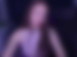Live cam show with Annet - Nipple Piercings on Pornisteam.com