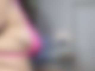 Spettacolo in cam dal vivo con BonfireBonnie - Strip MILF su Camsoda