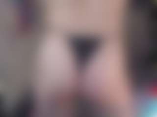 Charlotbelucci's Live Sex Cam Show