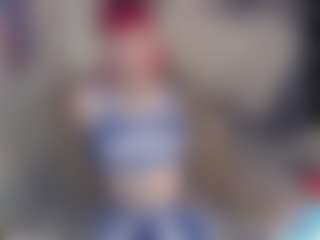 Live cam show with Charlotbelucci - Cumshot on Mixed Magazine Live