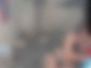 Live cam show with Charlotbelucci - Nipple Piercings on Hubzter Live