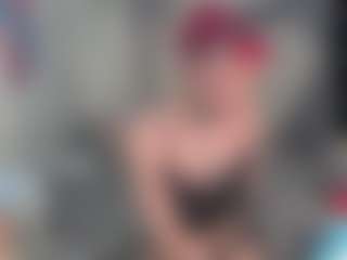 Charlotbelucci's Live Sex Cam Show