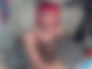 Live cam show with Charlotbelucci - Gray Eyes on Dolls Live