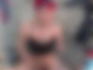 Charlotbelucci's Live Sex Cam Show
