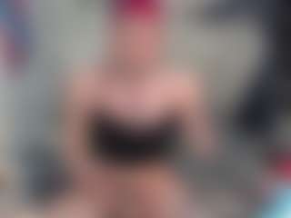 Charlotbelucci's Live Sex Cam Show