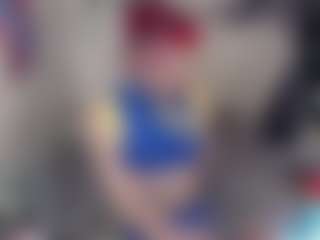 Charlotbelucci's Live Sex Cam Show