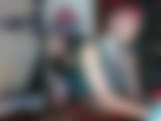 Live cam show with Charlotbelucci - Big Cock on Latina Girls