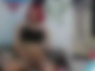 Live cam show with Charlotbelucci - Dominican on Dolls Live