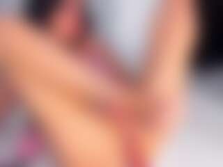 Live cam show with lunacandy1323 - Teen (18+) on milfzrlive.com | colombia