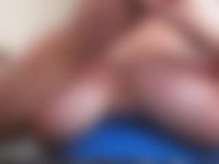 Live cam show with SonyaBelfort - Slave on madthumbs