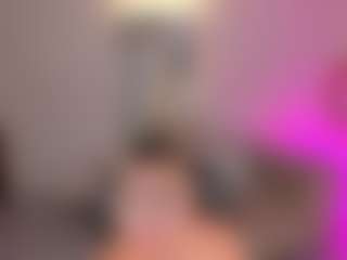 Live cam show with NIA - Skinny Ohmibod on Camsoda