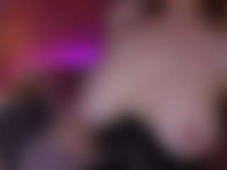 Live cam show with JennyyLuv - Big Tits on Milfs Live