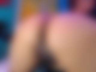 Live cam show with candy-hairy - Hairy Pussy on studioflirtlive.com