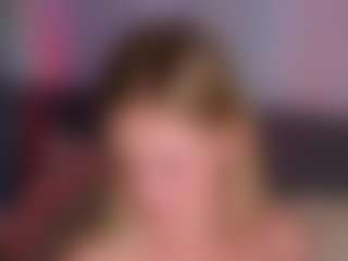 Live cam show with Ann - Kisses on MyBangCams