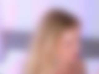 Live cam show with Ann - Kisses on Stripli.com