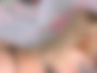 Live cam show with Ann - Plug on luckytryst.com