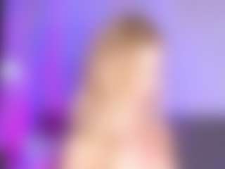 Live cam show with Ann - Plug on SquirtSoMuch