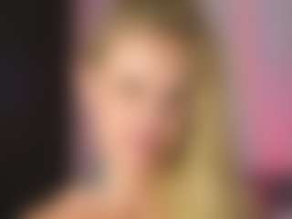 Live cam show with Ann - Kisses on Stripli.com