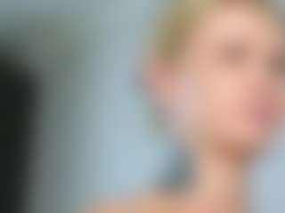 Live cam show with Ann - Kisses on Camsoda
