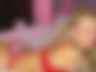 Live cam show with Ann - Plug on StripNow