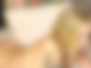 Live cam show with Ann - Kisses on Camsoda