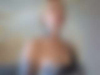 Live cam show with Ann - Kisses on Gym Cam Girls