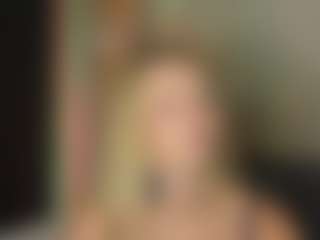Live cam show with Ann - Spanks on SmokeAndPoke