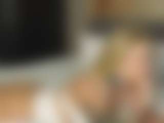 Live cam show with Ann - Kisses on CamwithHer