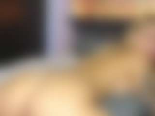 Live cam show with Ann - Kisses on Strip Flash - Live Sex Shows