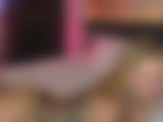Live cam show with Ann - Kisses on Cam Slut