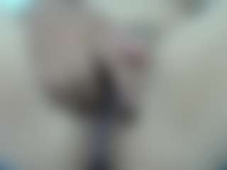 Live cam show with LIlythBrown69 - Shower on madthumbs
