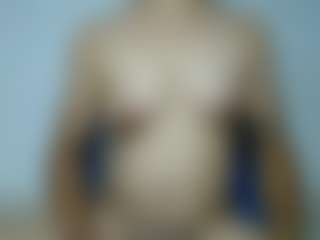 Live cam show with LIlythBrown69 - Living Room on Soda Cam