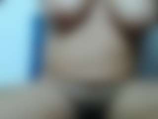 Live cam show with LIlythBrown69 - Big Nipples on Milf Play