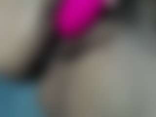Live cam show with LIlythBrown69 - Big Nipples on friskycurves.com