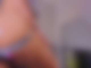 Mia-Oceann's Live Sex Cam Show