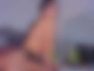 Mia-Oceann's Live Sex Cam Show