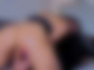 Mia-Oceann's Live Sex Cam Show