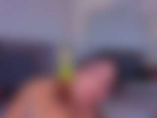 Mia-Oceann's Live Sex Cam Show