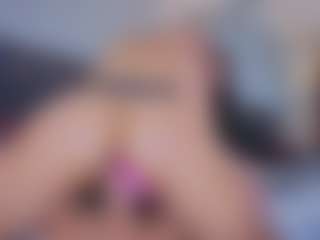 Mia-Oceann's Live Sex Cam Show