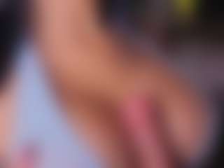 Mia-Oceann's Live Sex Cam Show