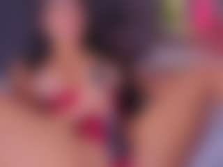Live cam show with Mia-Oceann - Petite on Stripli.com