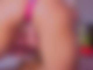 Mia-Oceann's Live Sex Cam Show