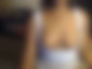 Live cam show with mia - Oil on Camsoda