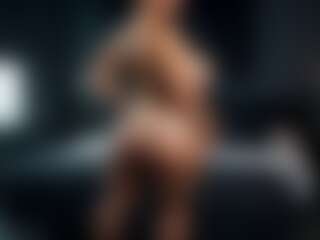 Reynaa's Live Sex Cam Show
